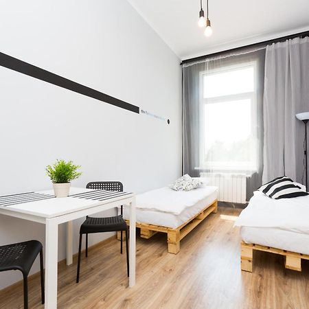 Dot Hostel - Pokoje I Noclegi W Centrum Bielsko-Biała Kültér fotó